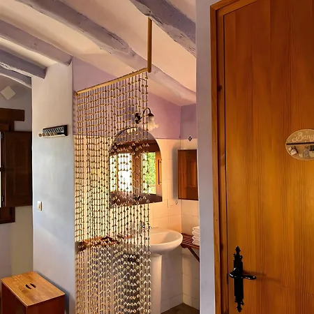 Habitacion Lila Bed & Breakfast